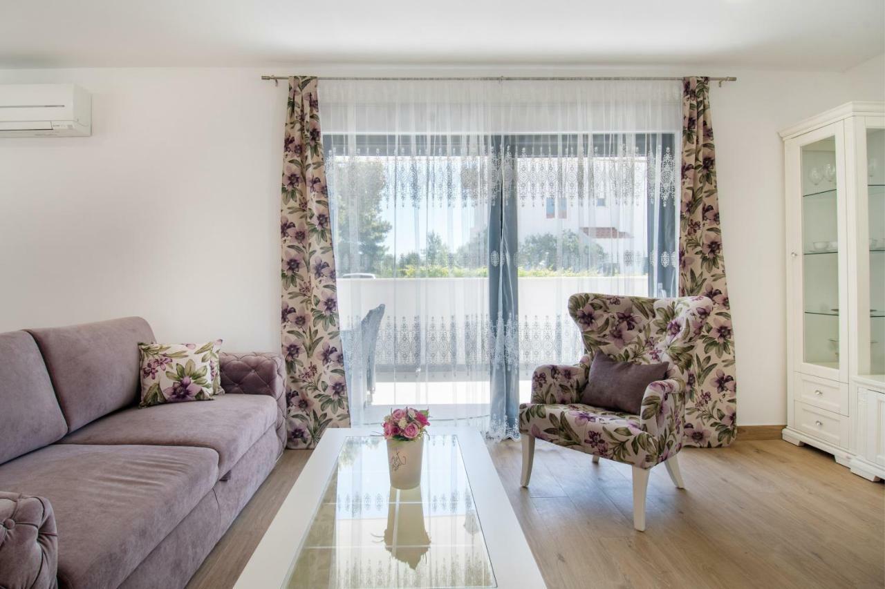 Luxury Apartments Alkar With Swimming Pool Ražanj Exteriér fotografie
