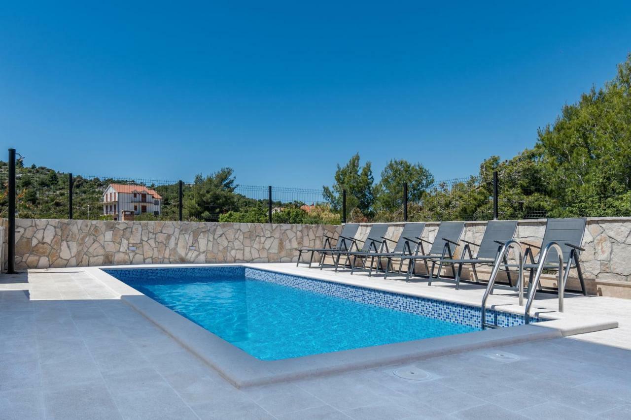 Luxury Apartments Alkar With Swimming Pool Ražanj Exteriér fotografie