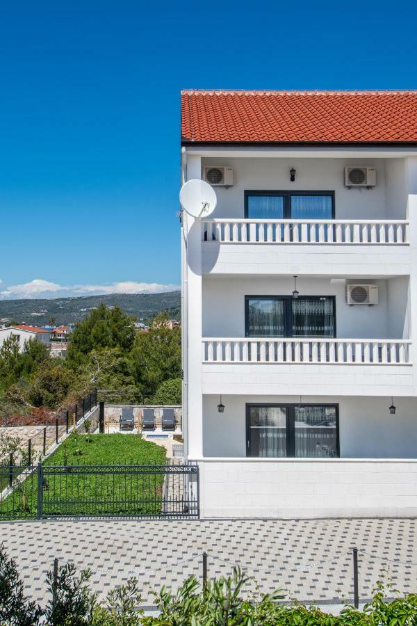 Luxury Apartments Alkar With Swimming Pool Ražanj Exteriér fotografie